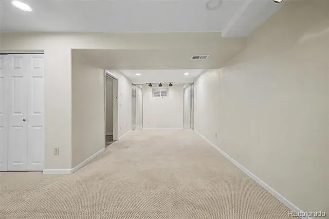 4882 S Genoa Street Centennial, CO 80015