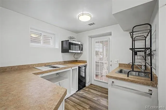 4882 S Genoa Street Centennial, CO 80015