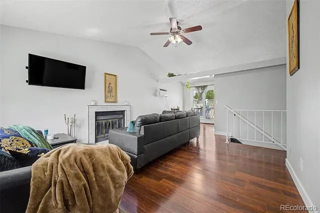 4882 S Genoa Street Centennial, CO 80015