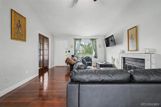 4882 S Genoa Street Centennial, CO 80015