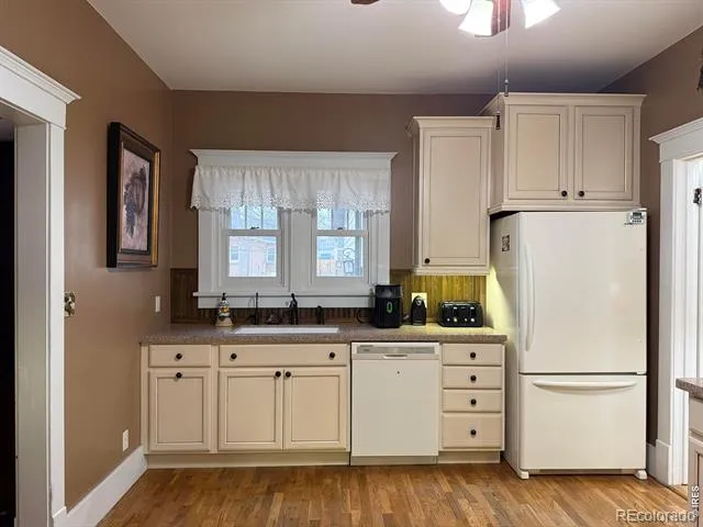324 S Bowman Avenue Holyoke, CO 80734