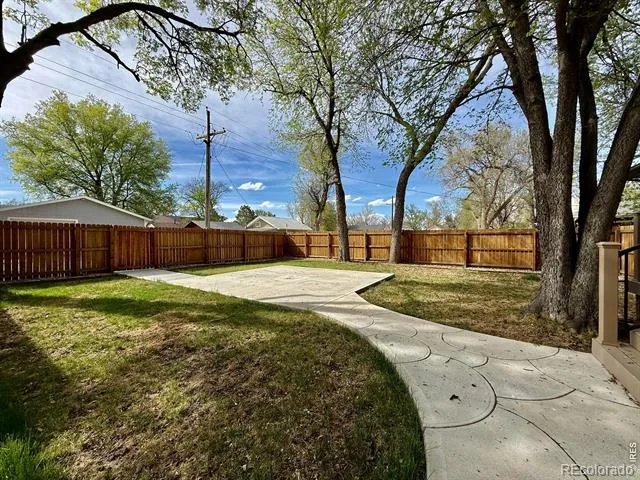 324 S Bowman Avenue Holyoke, CO 80734
