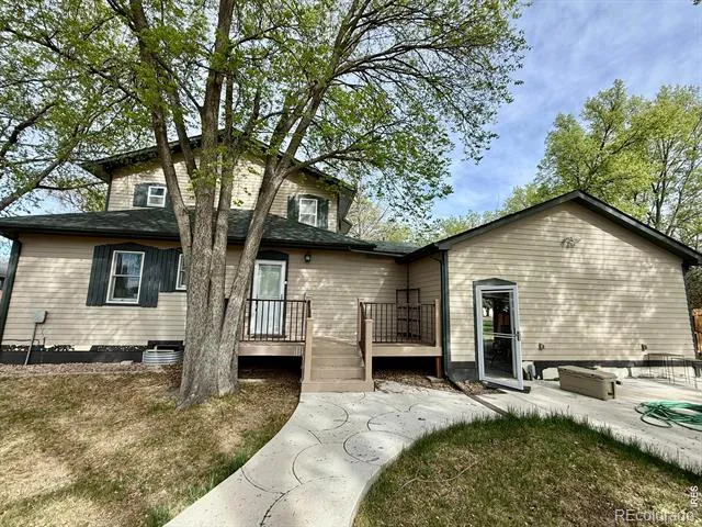 324 S Bowman Avenue Holyoke, CO 80734