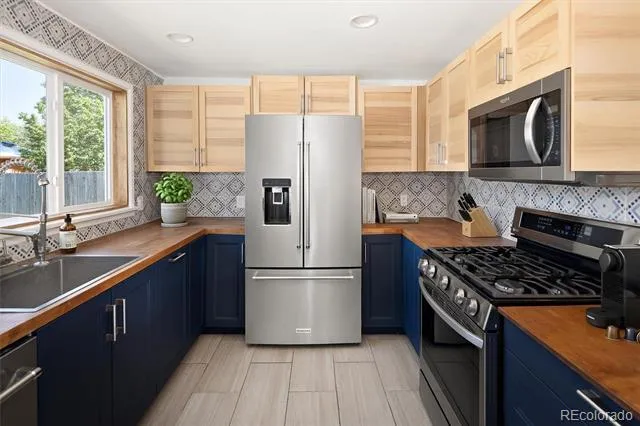794 Galena Street Aurora, CO 80010