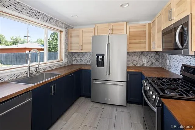 794 Galena Street Aurora, CO 80010