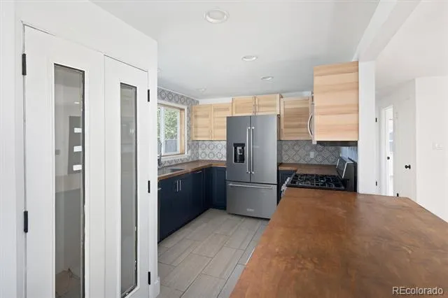 794 Galena Street Aurora, CO 80010