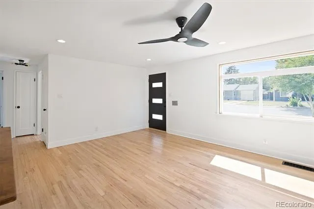 794 Galena Street Aurora, CO 80010