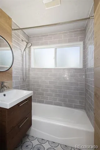 794 Galena Street Aurora, CO 80010