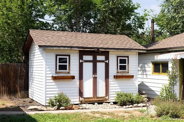 794 Galena Street Aurora, CO 80010