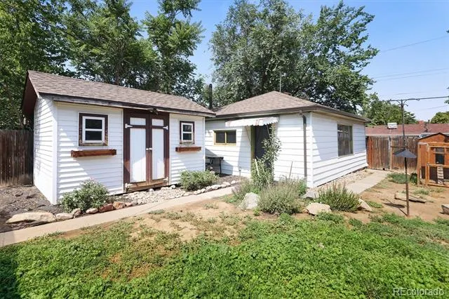 794 Galena Street Aurora, CO 80010