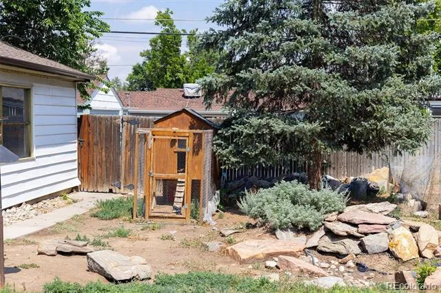 794 Galena Street Aurora, CO 80010