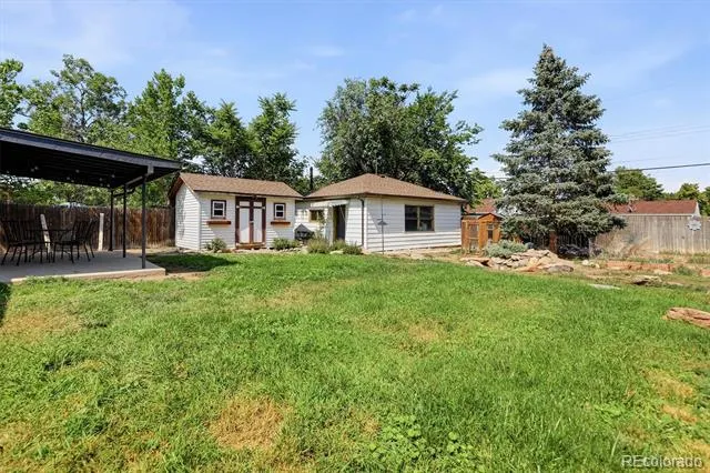 794 Galena Street Aurora, CO 80010