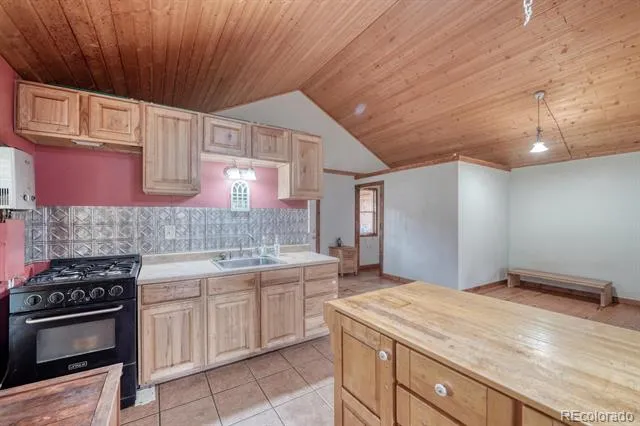 308 Dilley Lane Westcliffe, CO 81252