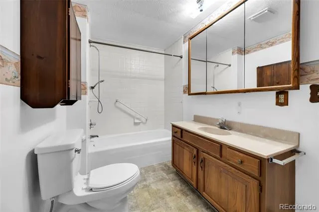355 E Woodward Avenue Keenesburg, CO 80643
