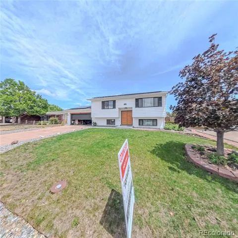 1624 Longbranch Street Strasburg, CO 80136
