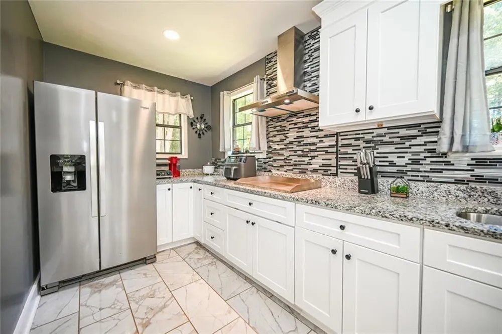 727 Tanners Bridge Circle Bethlehem, GA 30620