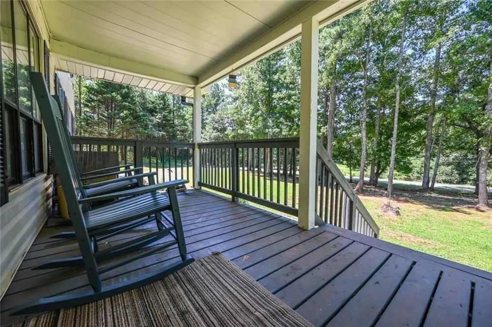 727 Tanners Bridge Circle Bethlehem, GA 30620