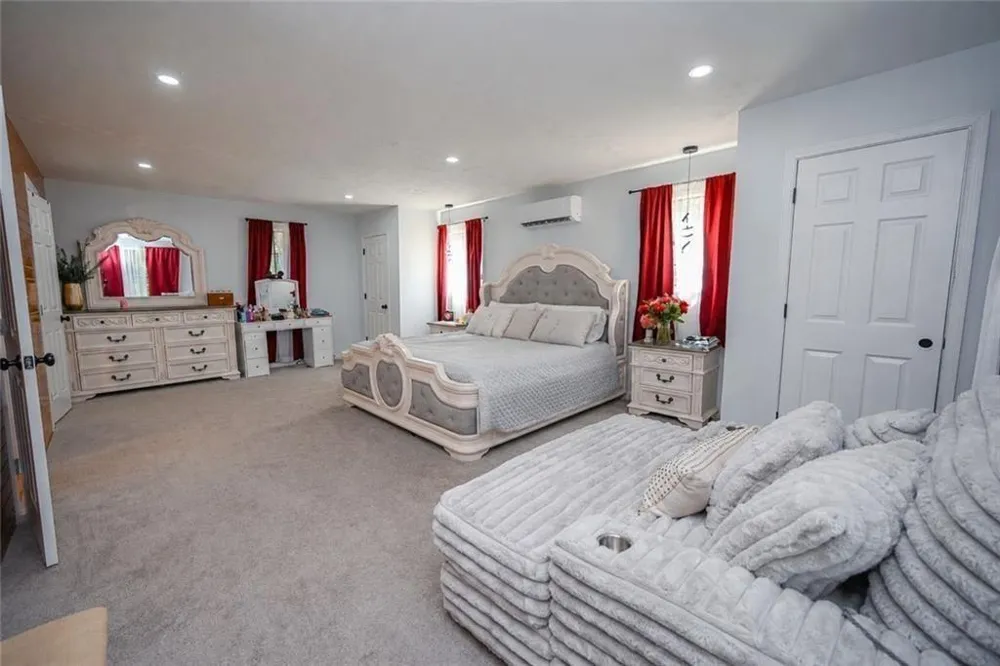 727 Tanners Bridge Circle Bethlehem, GA 30620