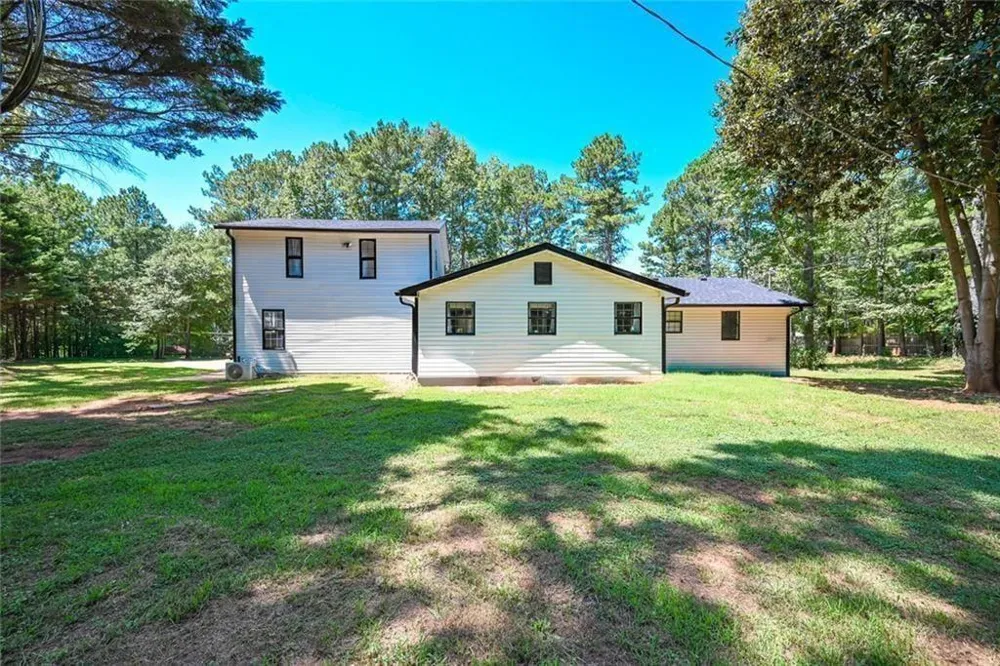 727 Tanners Bridge Circle Bethlehem, GA 30620