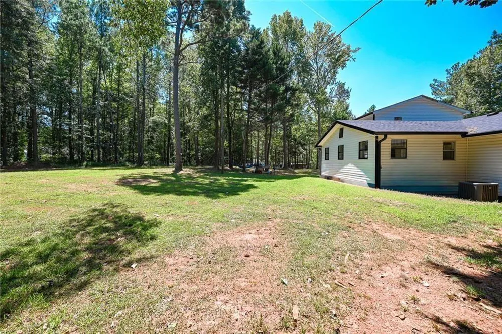 727 Tanners Bridge Circle Bethlehem, GA 30620