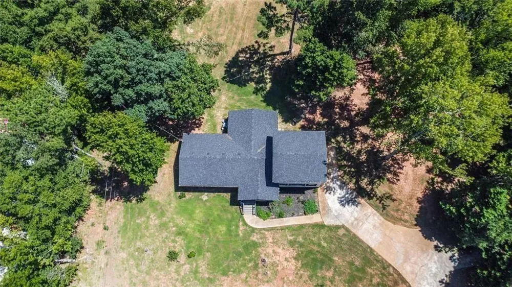 727 Tanners Bridge Circle Bethlehem, GA 30620