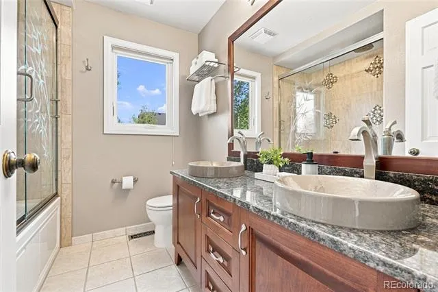 5552 S Kittredge Street Centennial, CO 80015