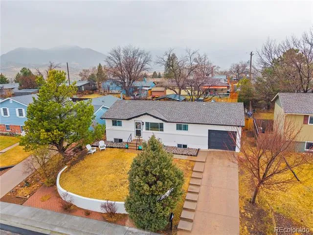 622 Paradise Lane Colorado Springs, CO 80904