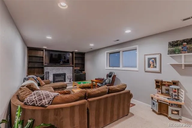 11996 E Oregon Circle Aurora, CO 80012