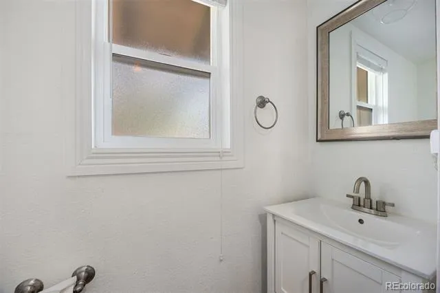 6010 S Willow Way Greenwood Village, CO 80111
