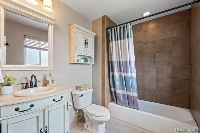 8330 Chase Drive Arvada, CO 80003