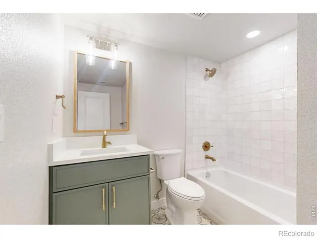 600 Mount Evans Street Longmont, CO 80504