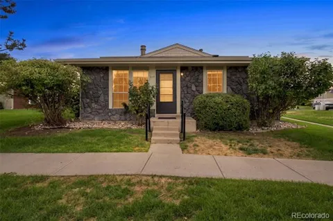 1225 S Oneida Street #217