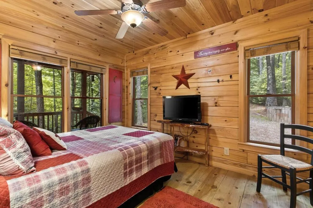 43 Jason Martin Circle Cherry Log, GA 30522