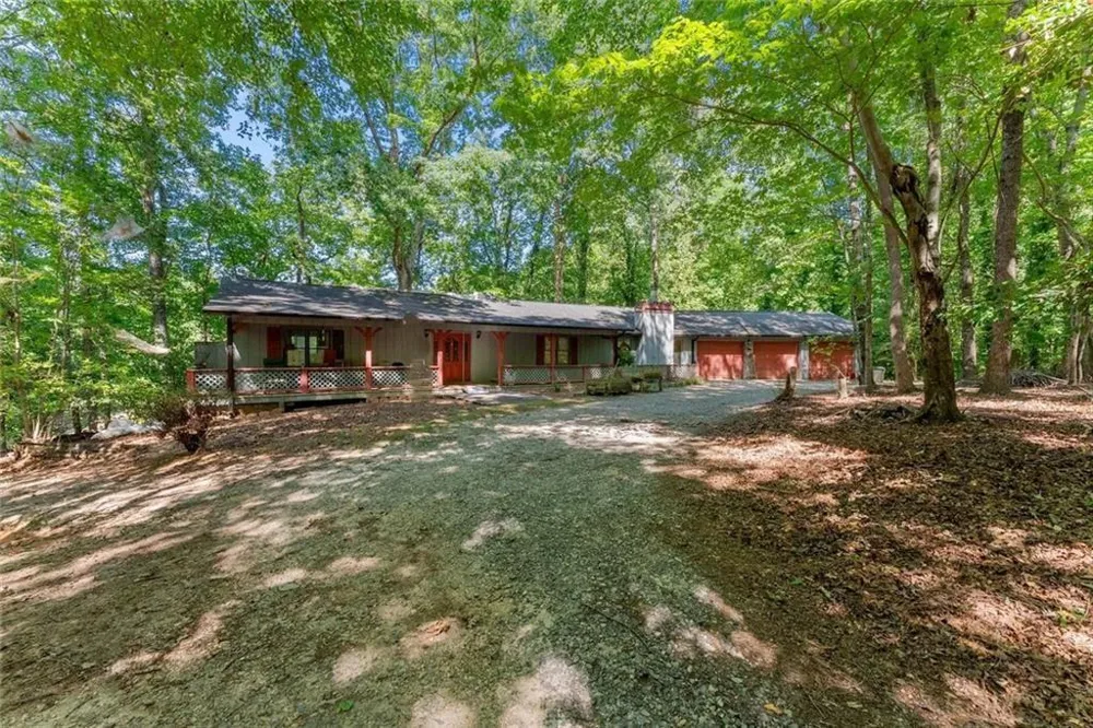 901 Peachtree Cove Demorest, GA 30535