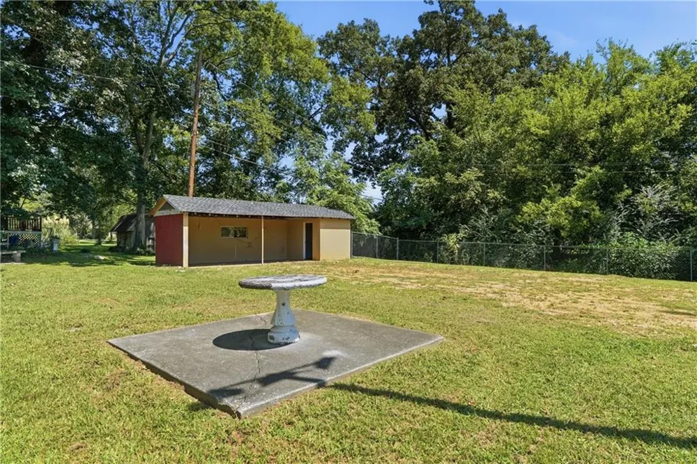 385 Cross Street Rossville, GA 30741