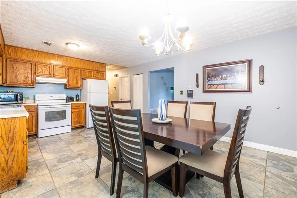8397 Willows Terrace Riverdale, GA 30274
