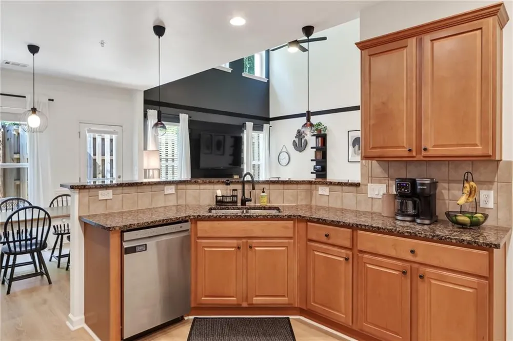 502 Hillside Trail Woodstock, GA 30188