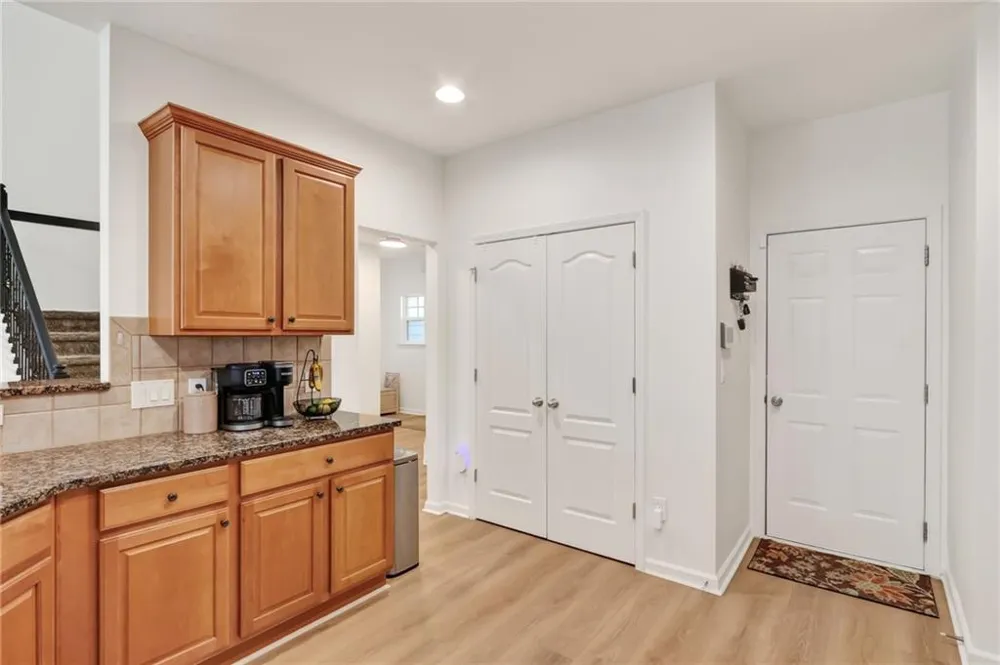 502 Hillside Trail Woodstock, GA 30188