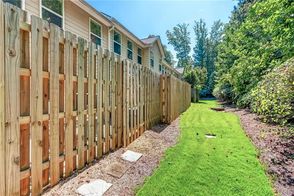 502 Hillside Trail Woodstock, GA 30188