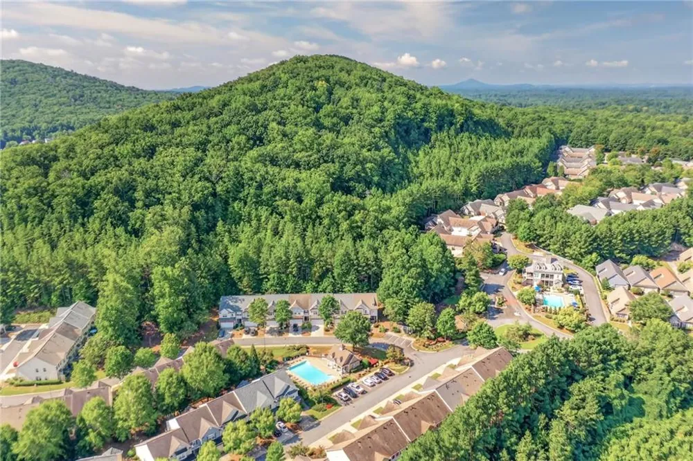 502 Hillside Trail Woodstock, GA 30188