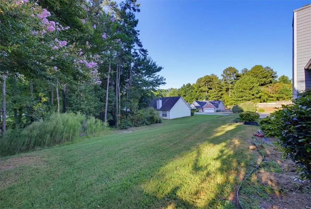 6048 Hillvale Ct Lithonia, GA 30058