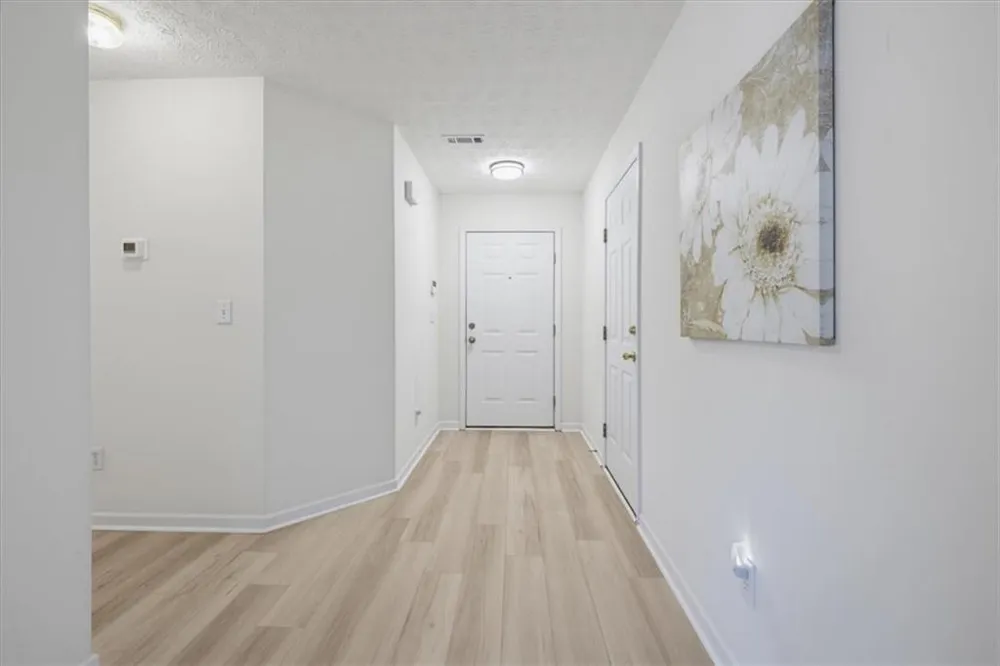 6048 Hillvale Ct Lithonia, GA 30058