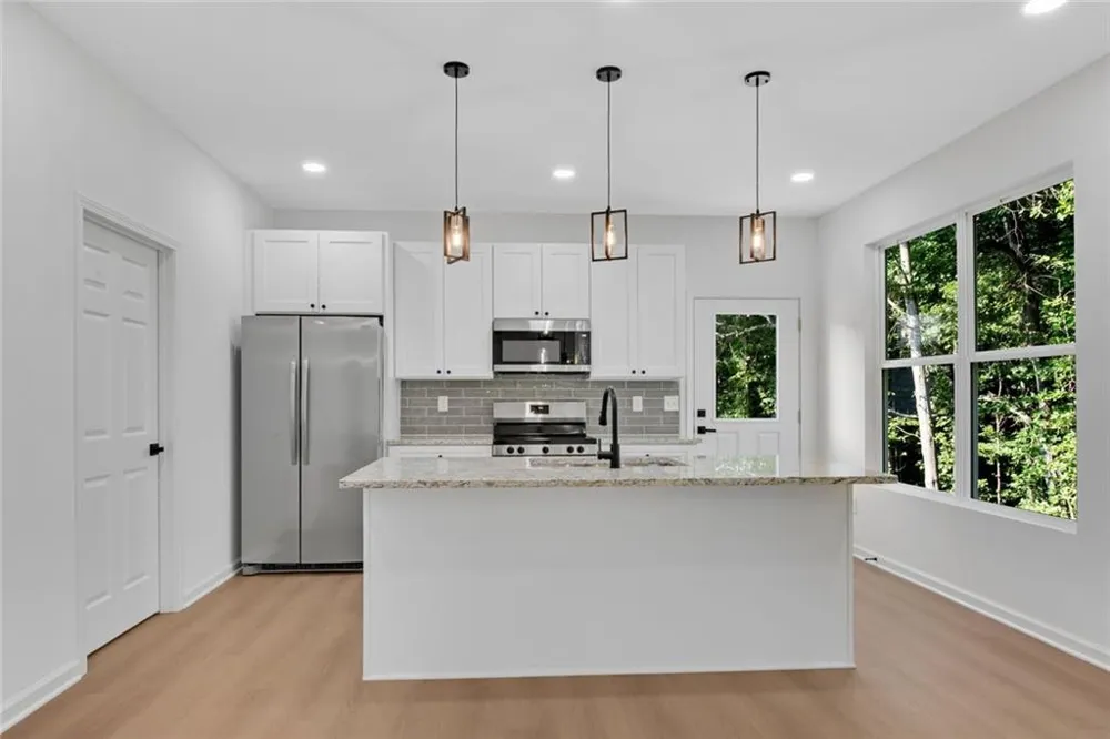 3402 Ashford Loop Ellenwood, GA 30294
