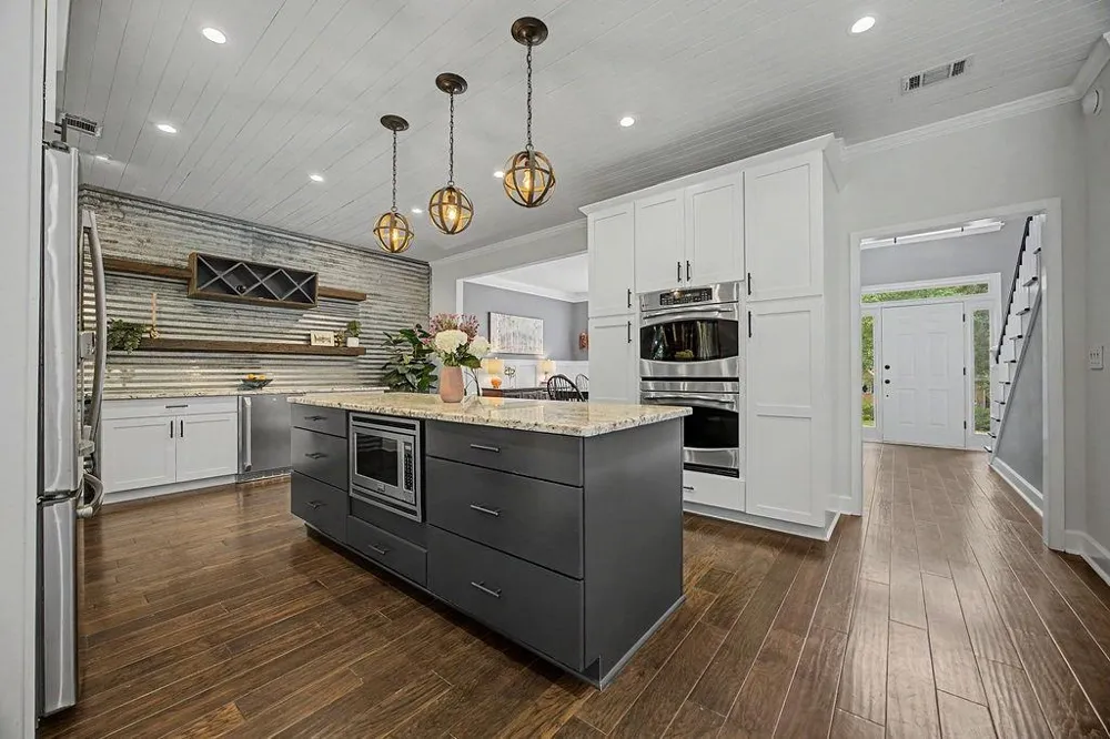 2590 Grassview Drive Milton, GA 30004
