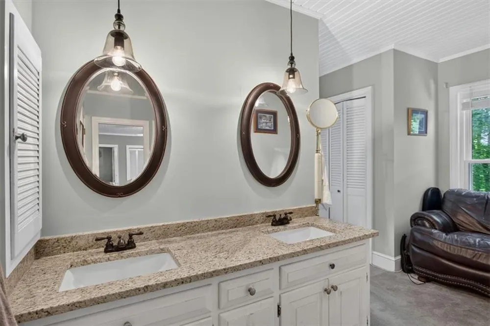 1965 Highway 52 E Ellijay, GA 30536