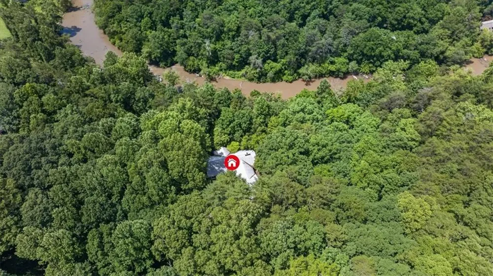 1965 Highway 52 E Ellijay, GA 30536