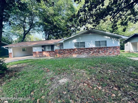 3144 Woodville Circle