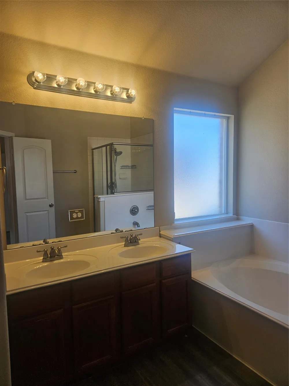 1707 Griffin Lane Mansfield, TX 76063
