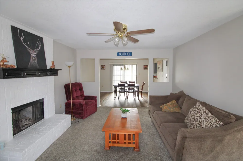 6111 Farmingdale Drive Arlington, TX 76001