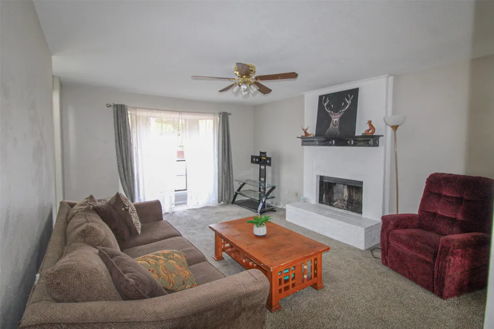 6111 Farmingdale Drive Arlington, TX 76001
